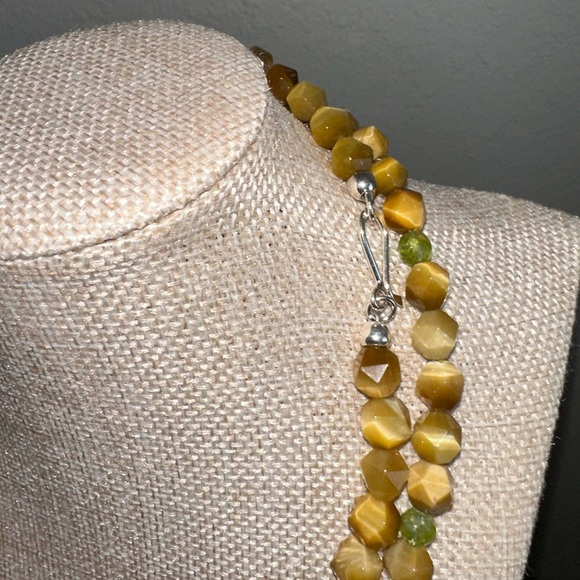 Tiger eye with peridot accents long single strand necklace by Jay King - Picture 14 of 14